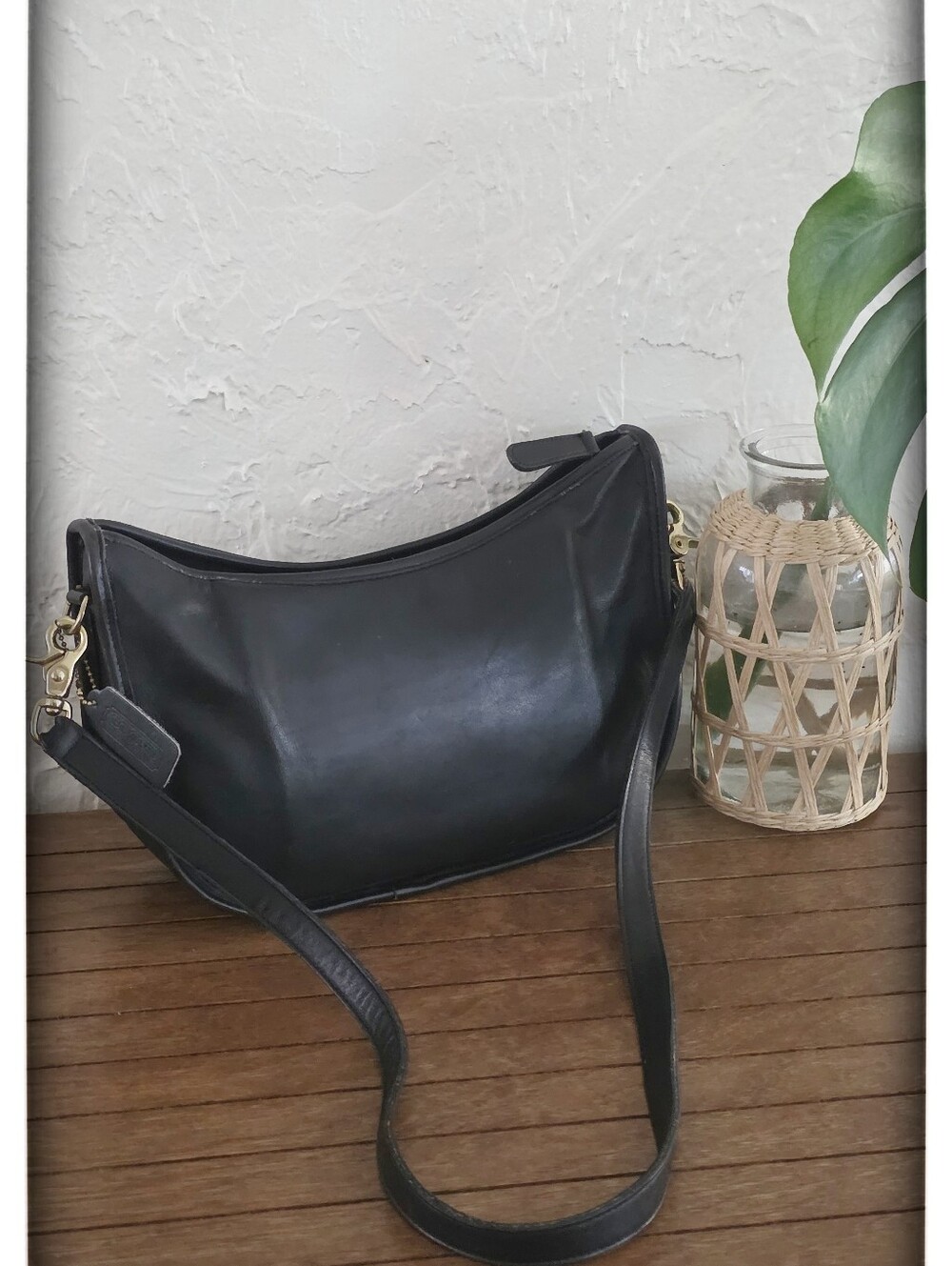 Vintage COACH 80s Swinger Bag, Black Leather Shoulder Bag, Crescent Shaped, Soft